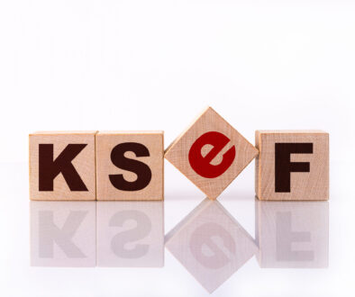 KSeF, Krajowy System e Faktur, text written on wooden cubes.